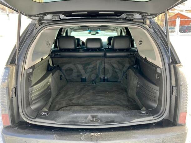 Cadillac SRX I, 5 мест, 2004 г.