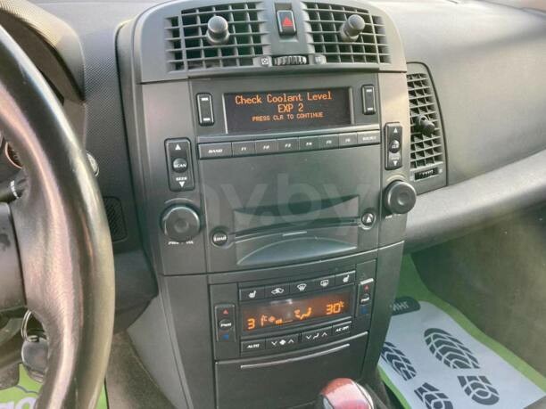 Cadillac SRX I, 5 мест, 2004 г.