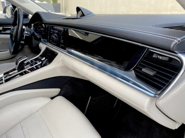Porsche Panamera 971, 2017 г.