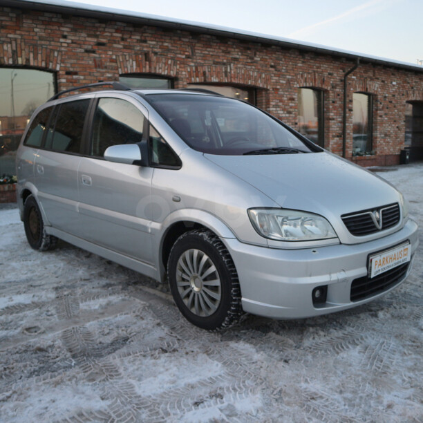 Opel Zafira A, 7 мест, 2001 г.