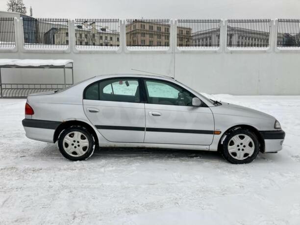 Toyota Avensis I (T220), 1998 г.