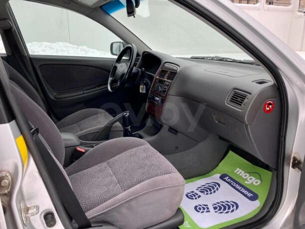Toyota Avensis I (T220), 1998 г.