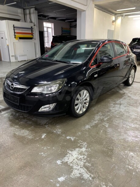 Opel Astra J, 2011 г.