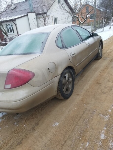 Ford Taurus IV, 2001 г.