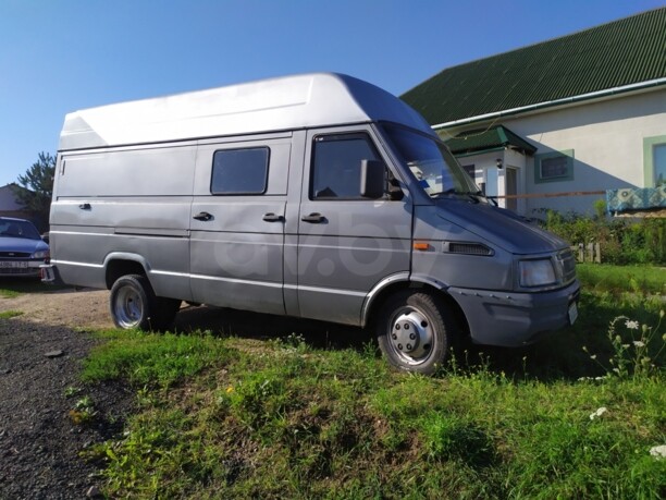 Iveco 35-10 Грузопасажир 6+1, 1998 г.