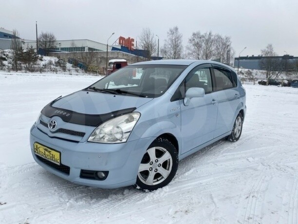 Toyota Corolla Verso III (AR10), 7 мест, 2006 г.