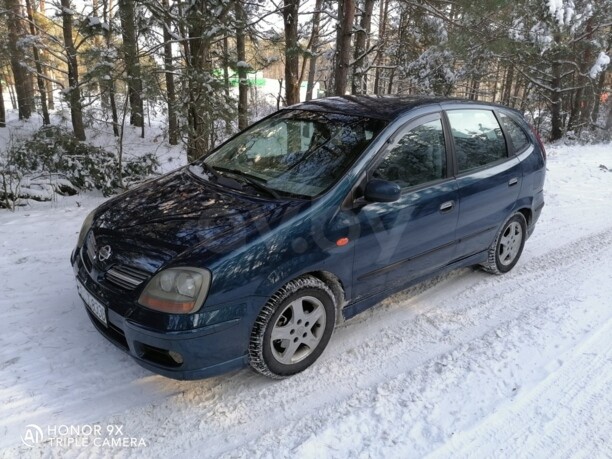 Nissan Almera Tino, 2000 г.