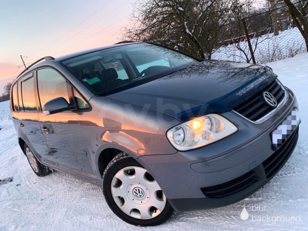 Volkswagen Touran I, 7 мест, 2003 г.