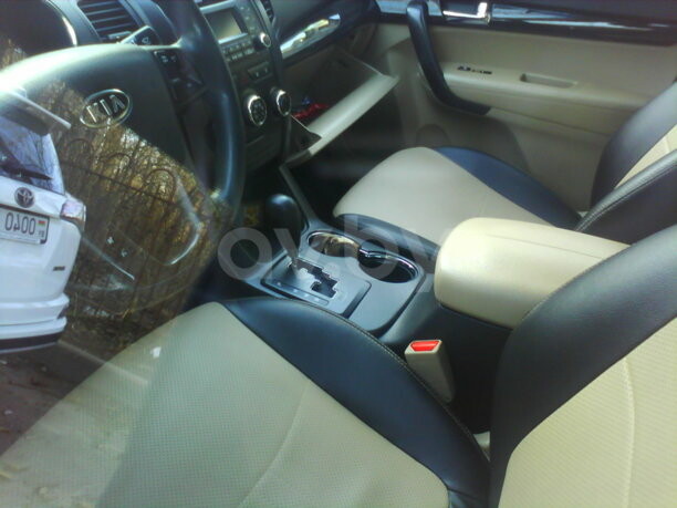 Kia Sorento II, 7 мест, 2010 г.