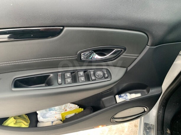 Renault Grand Scenic III · 2-й рестайлинг, 5 мест, 2016 г.