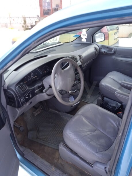Dodge Caravan III, 7 мест, 1999 г.