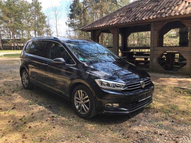 Volkswagen Touran III, 5 мест, 2017 г.