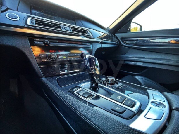 BMW 7 серия F01, F04, 2010 г.