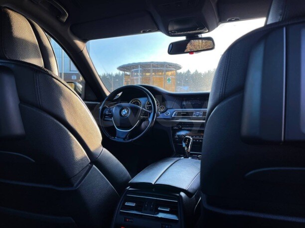 BMW 7 серия F01, F04, 2010 г.