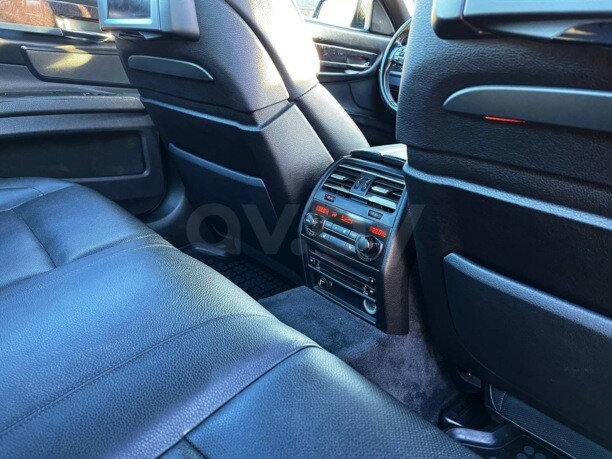 BMW 7 серия F01, F04, 2010 г.