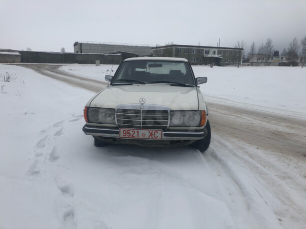 Mercedes-Benz E-Класс W123, 1982 г.