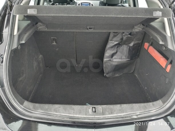 Opel Astra J, 2010 г.