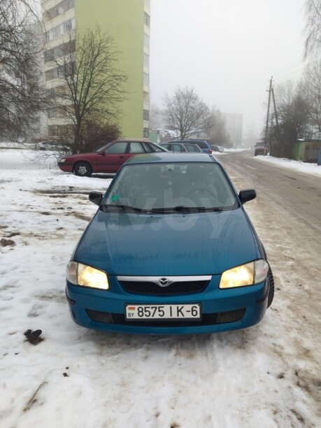 Mazda 323F, 1999 г.
