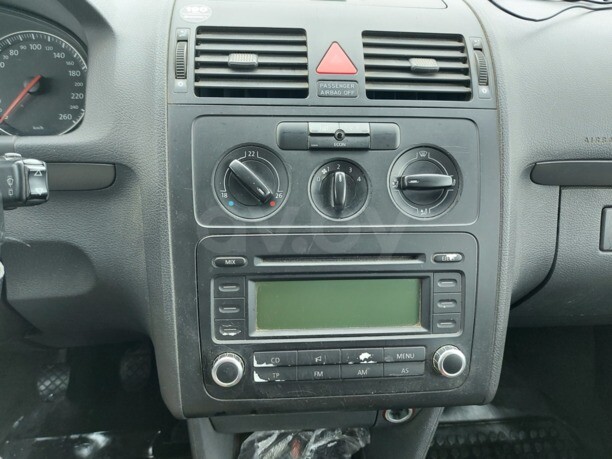 Volkswagen Touran I, 5 мест, 2005 г.