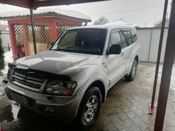 Mitsubishi Pajero III, 5 мест, 2000 г.