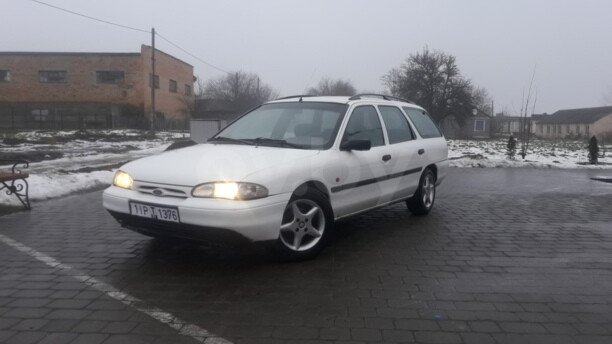 Ford Mondeo I, 1994 г.