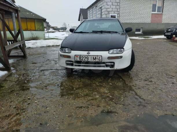 Mazda 323F, 1996 г.