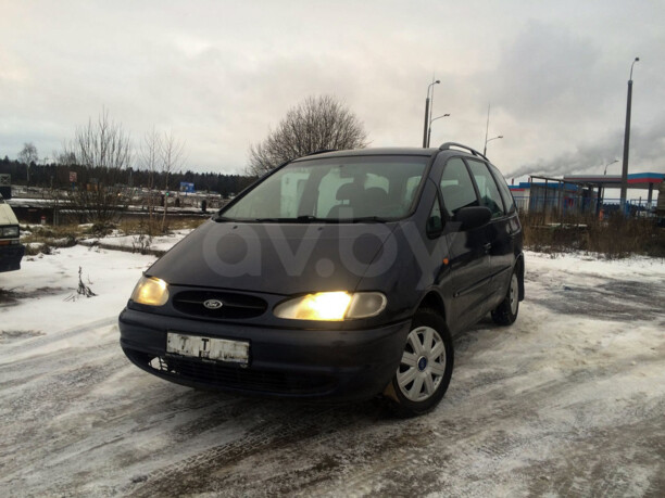 Ford Galaxy I, 7 мест, 1998 г.