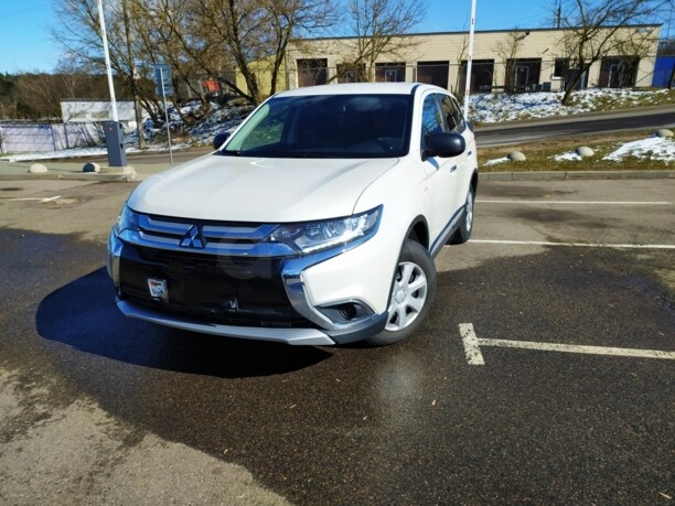 Mitsubishi Outlander III · 2-й рестайлинг, 5 мест, 2015 г.