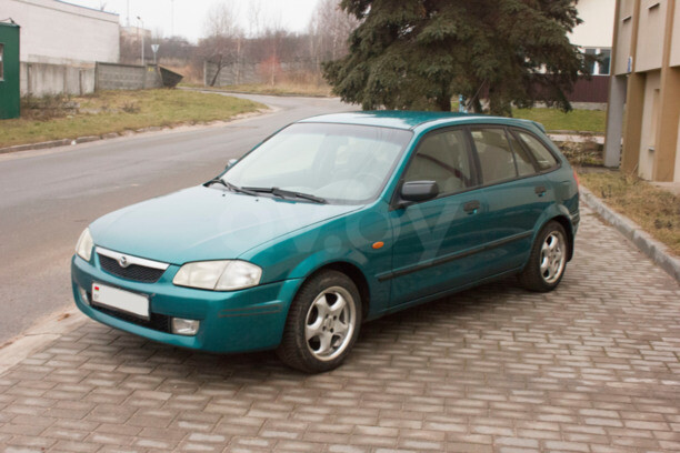 Mazda 323F, 1999 г.