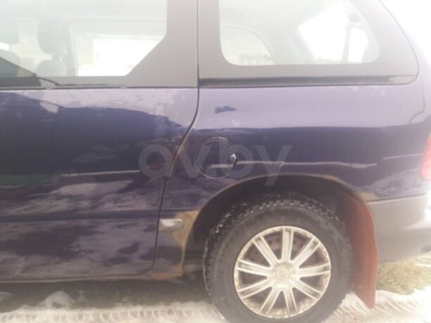 Chrysler Voyager III, 7 мест, 1997 г.