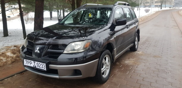 Mitsubishi Outlander I, 5 мест, 2004 г.