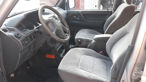 Mitsubishi Pajero II · Рестайлинг, 7 мест, 2002 г.
