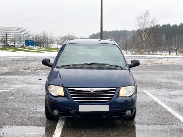 Chrysler Town and Country IV, 7 мест, 2004 г.