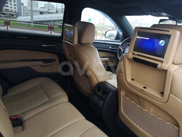 Cadillac SRX II · Рестайлинг, 5 мест, 2015 г.