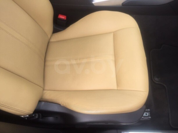 Cadillac SRX II · Рестайлинг, 5 мест, 2015 г.