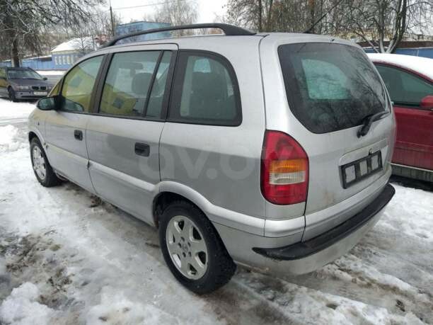 Opel Zafira A, 7 мест, 2000 г.
