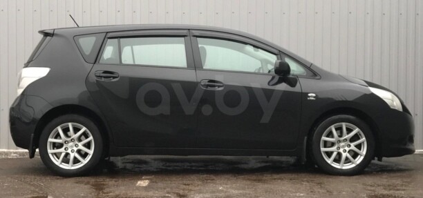 Toyota Verso I, 5 мест, 2009 г.