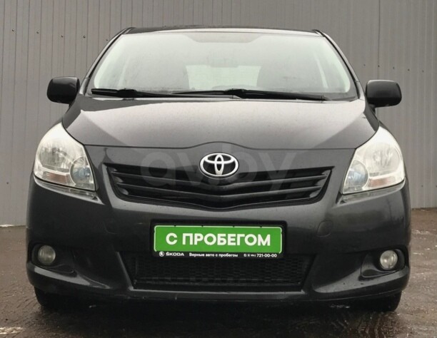 Toyota Verso I, 5 мест, 2009 г.