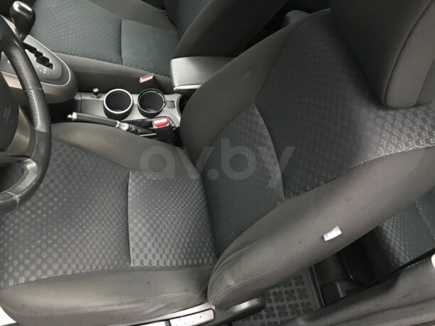 Toyota Verso I, 5 мест, 2009 г.