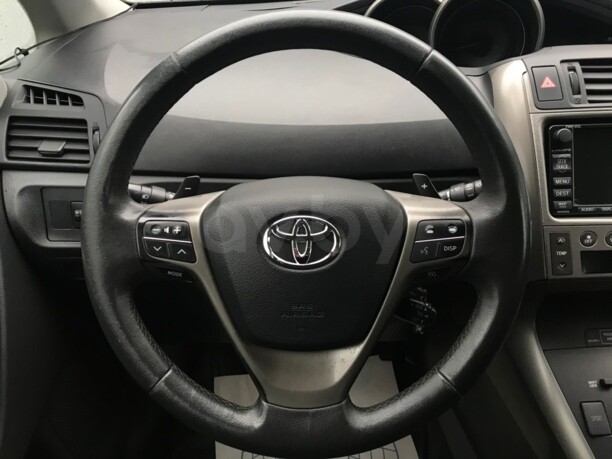 Toyota Verso I, 5 мест, 2009 г.