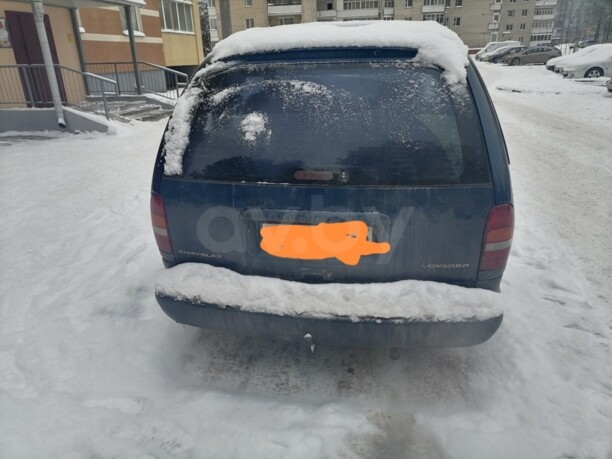 Chrysler Voyager III, 7 мест, 2000 г.