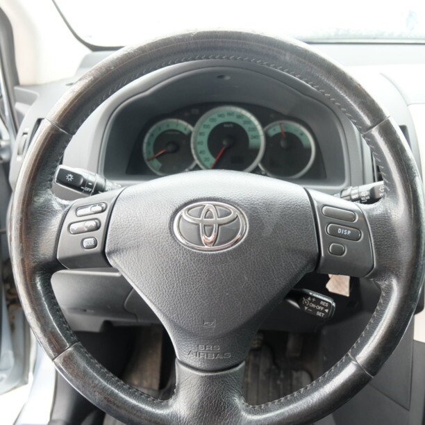 Toyota Corolla Verso II (E121), 7 мест, 2004 г.
