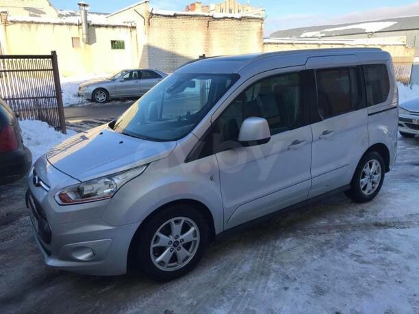 Ford Tourneo Connect II, 5 мест, 2015 г.