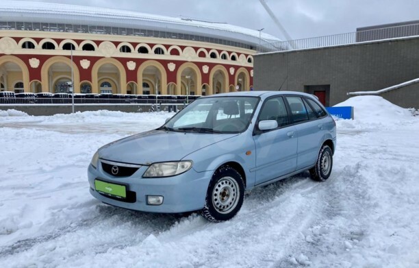 Mazda 323F, 2000 г.