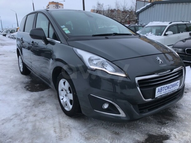 Peugeot 5008 I · Рестайлинг, 7 мест, 2016 г.