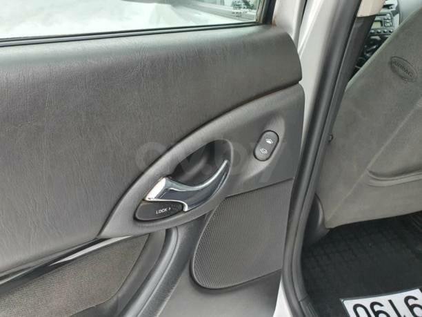 Ford Focus I · Рестайлинг, 2001 г.