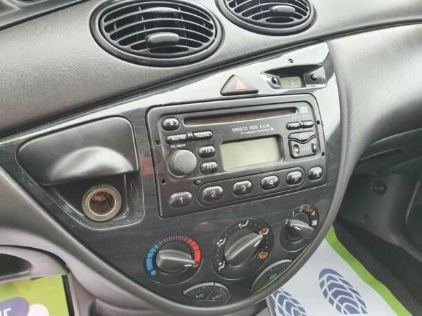 Ford Focus I · Рестайлинг, 2001 г.