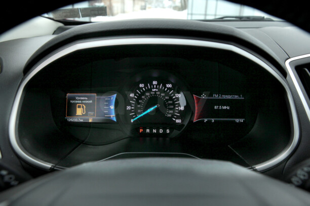 Ford Edge II, 5 мест, 2015 г.