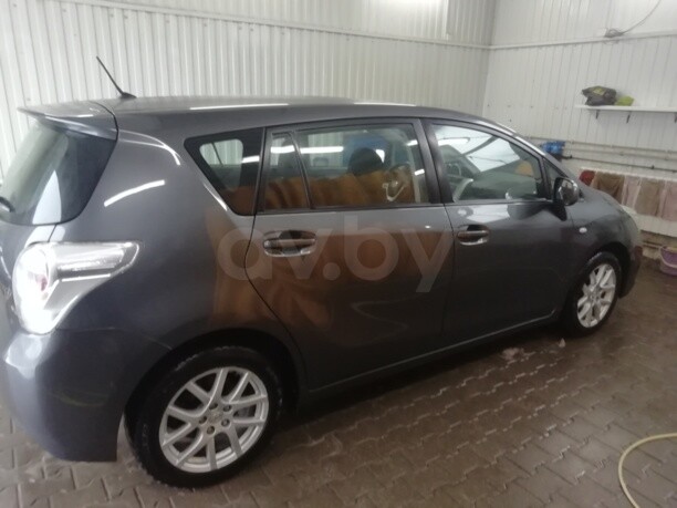 Toyota Verso I, 5 мест, 2010 г.