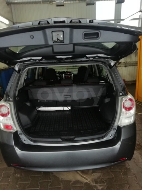 Toyota Verso I, 5 мест, 2010 г.